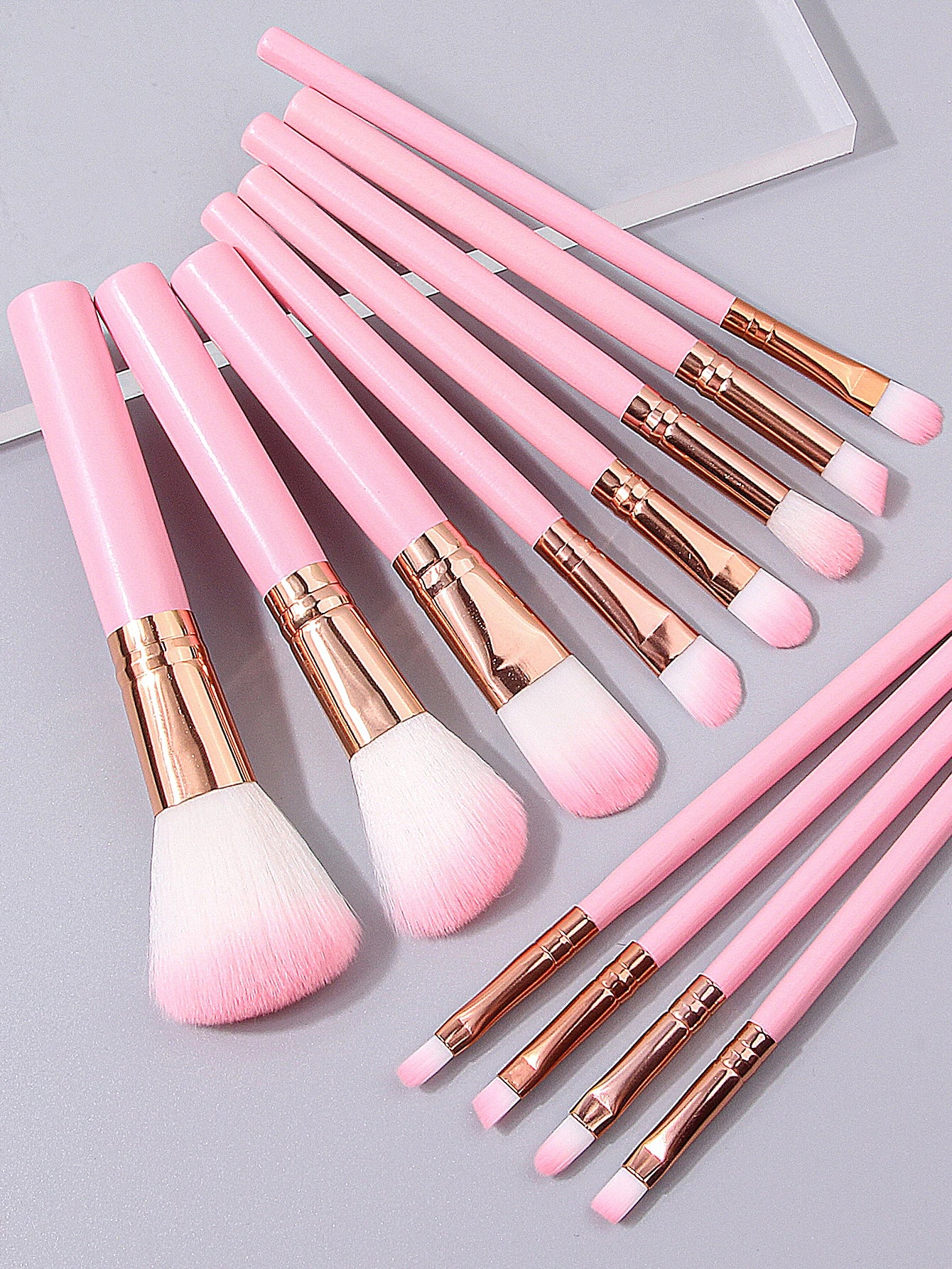 19PCS set of 12 beginner makeup brushes +3pcs non-powder makeup eggs +3pcs triangular powder puff +1pcs storage bag