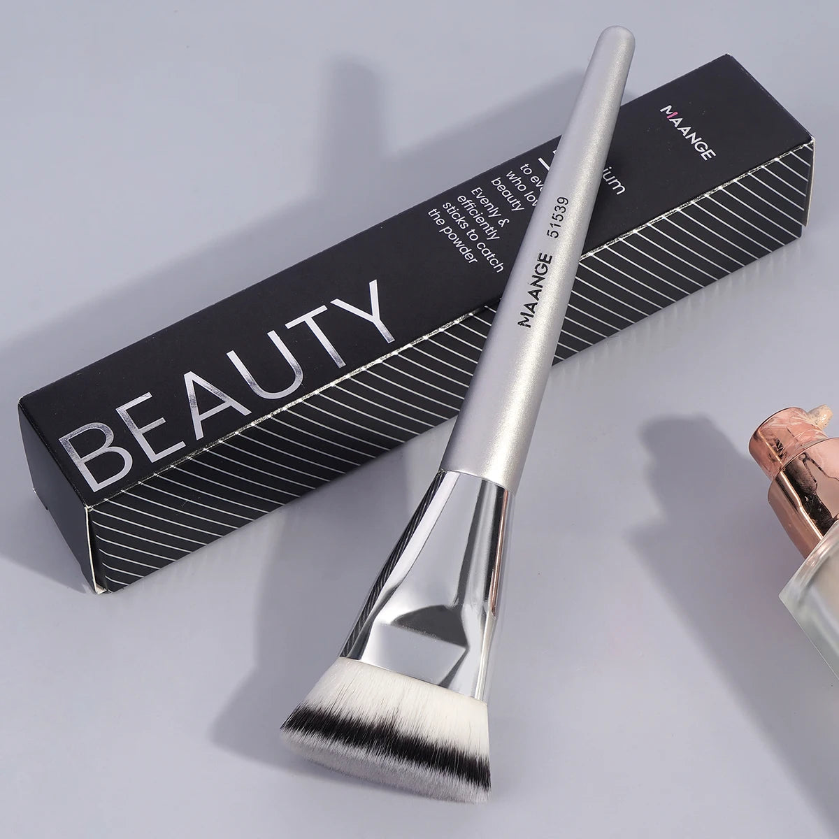 Single Flat Round Tube Flat Head Foundation Brush With Box Powder Blush Concealer Makeup Brush Skin-friendly Makeup Tool